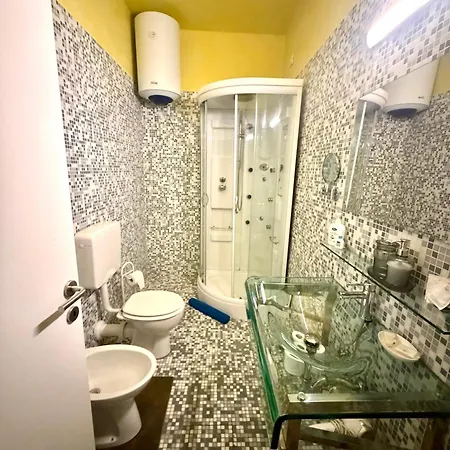 Diaz 10 Apartment