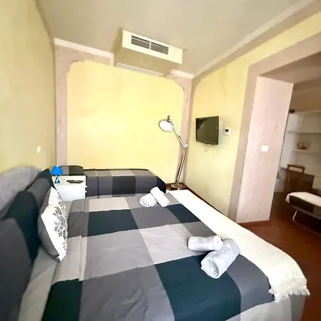 Diaz 10 Apartment